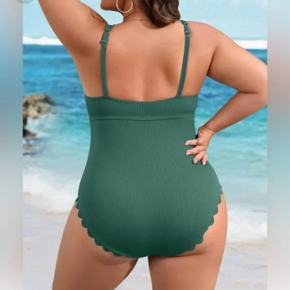 Green Ribbed Scallop Edge One Piece Swimsuit - Picture 2 of 6